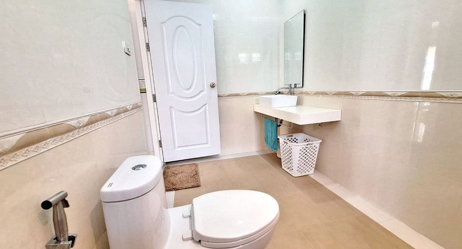 For sale 3 bedrooms house in Mueang Udon Thani, Udon Thani