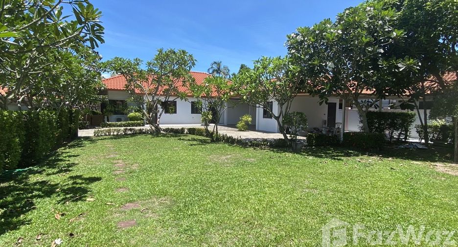 For sale 3 ベッドルーム villa in Sattahip, Chonburi