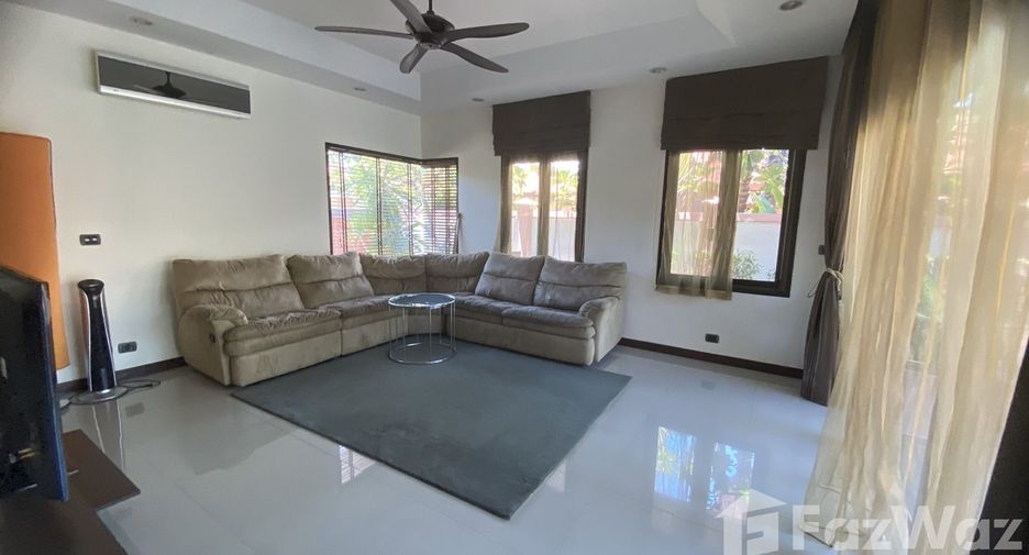 For sale 3 ベッドルーム villa in Sattahip, Chonburi