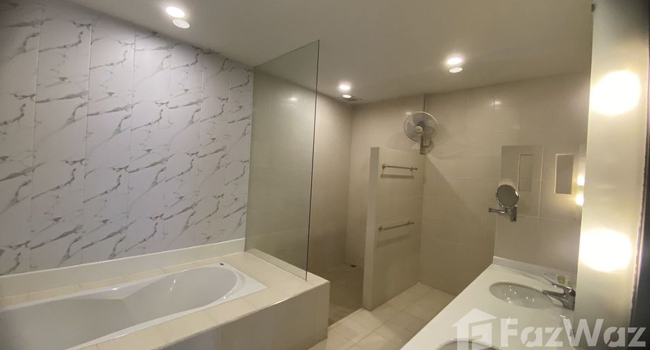 For sale 3 ベッドルーム villa in Sattahip, Chonburi