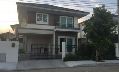 Villa zum Kauf mit 4 Zimmer in Prawet, Bangkok