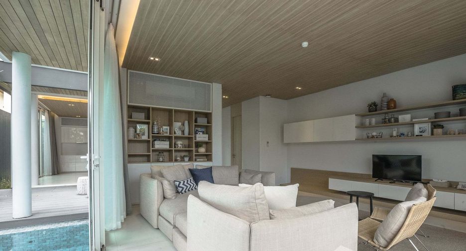 Villa en alquiler de 3 habitaciones en Bang Lamung, Chonburi