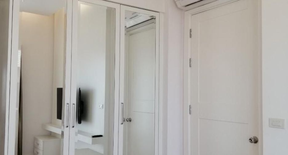 For rent 2 bedrooms condo in Bang Lamung, Chonburi