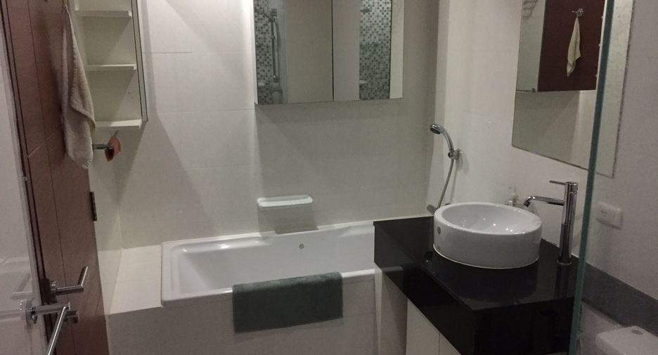 For sale and for rent 1 bed condo in Watthana, Bangkok
