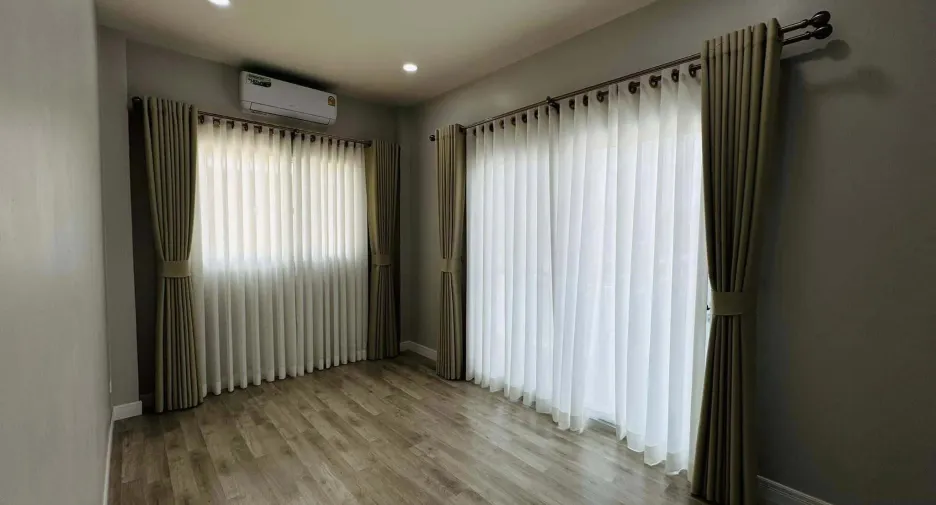 For sale 4 bedrooms house in Bang Lamung, Chonburi