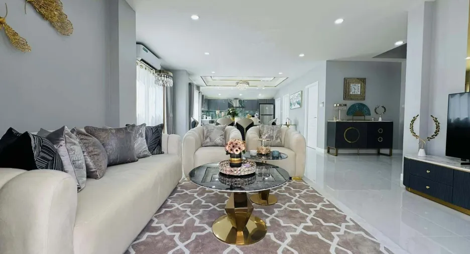 For sale 4 bedrooms house in Bang Lamung, Chonburi
