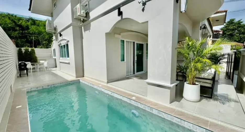 For sale 4 bedrooms house in Bang Lamung, Chonburi