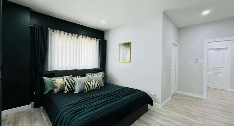 For sale 4 bedrooms house in Bang Lamung, Chonburi