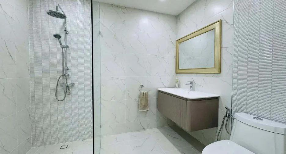 For sale 4 bedrooms house in Bang Lamung, Chonburi