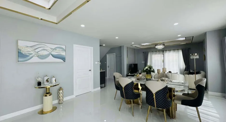 For sale 4 bedrooms house in Bang Lamung, Chonburi
