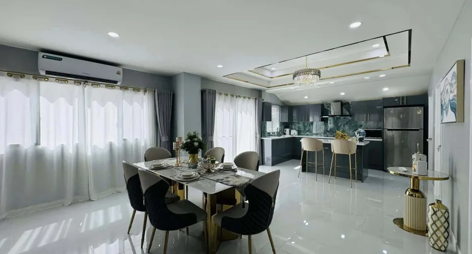 For sale 4 bedrooms house in Bang Lamung, Chonburi