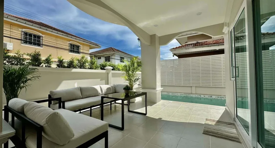 For sale 4 bedrooms house in Bang Lamung, Chonburi