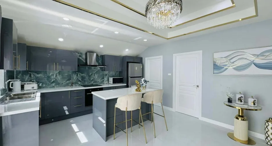 For sale 4 bedrooms house in Bang Lamung, Chonburi