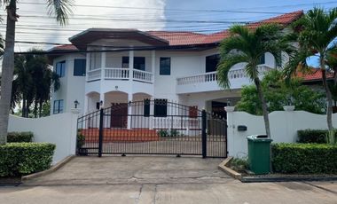 Casa en venta y en alquiler de 4 habitaciones en Bang Lamung, Chonburi