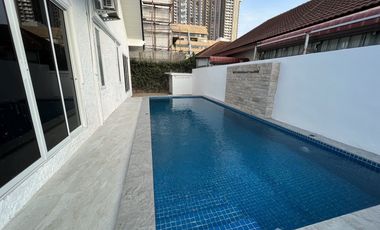 Villa en alquiler de 3 habitaciones en Bang Lamung, Chonburi