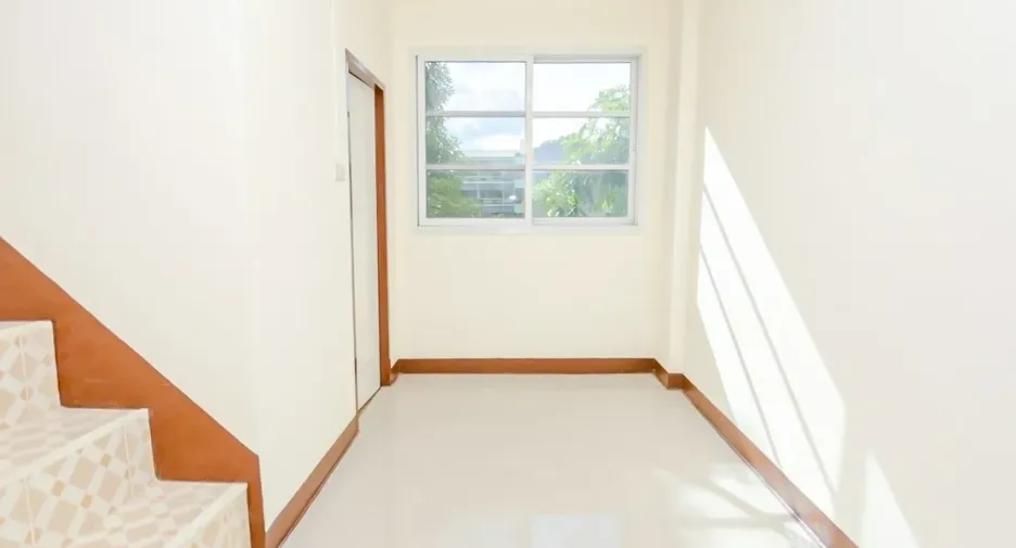 For sale 3 bedrooms townhouse in Bang Kapi, Bangkok