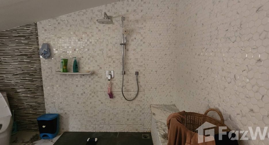 Haus zum Kauf und zur Miete mit 6 Zimmer in Sattahip, Chonburi