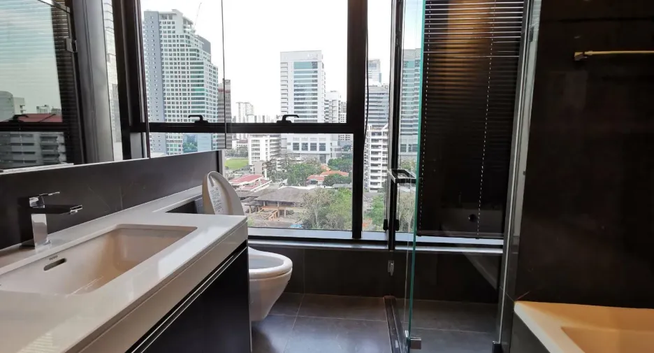 For sale and for rent 2 bedrooms condo in Watthana, Bangkok