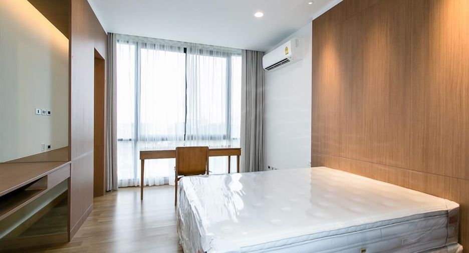 For sale 3 bedrooms condo in Suan Luang, Bangkok