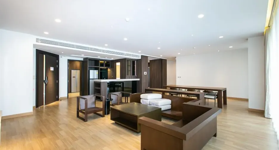 For sale 3 bedrooms condo in Suan Luang, Bangkok
