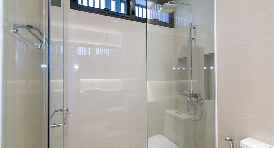 For sale 3 bedrooms condo in Suan Luang, Bangkok
