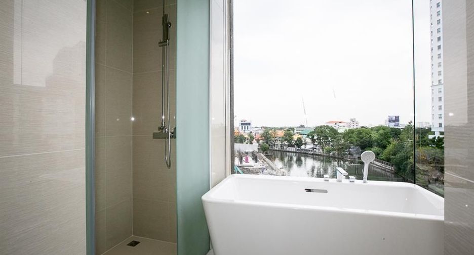 For sale 3 bedrooms condo in Suan Luang, Bangkok