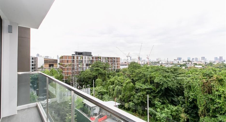 For sale 3 bedrooms condo in Suan Luang, Bangkok