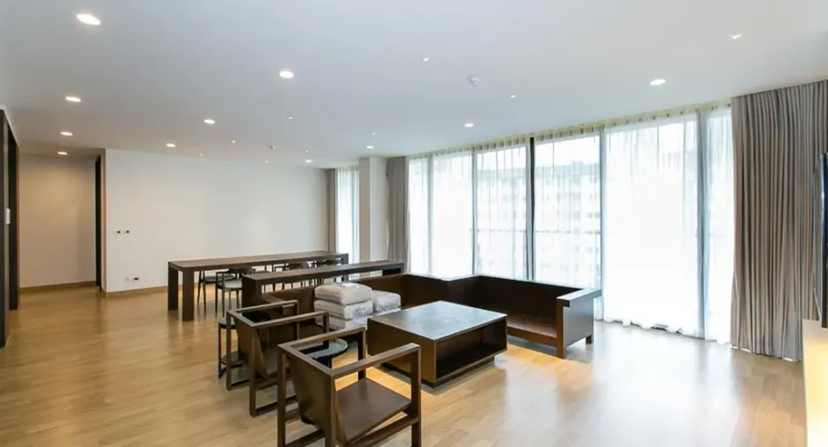 For sale 3 bedrooms condo in Suan Luang, Bangkok