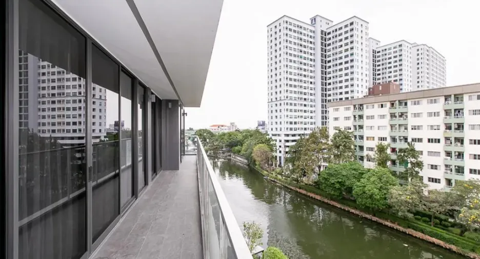 For sale 3 bedrooms condo in Suan Luang, Bangkok