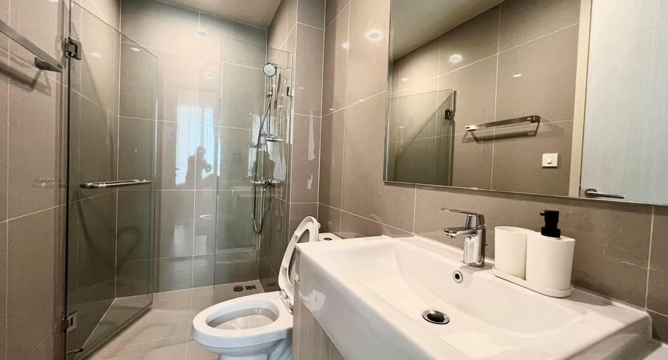 For sale and for rent 2 bedrooms condo in Watthana, Bangkok