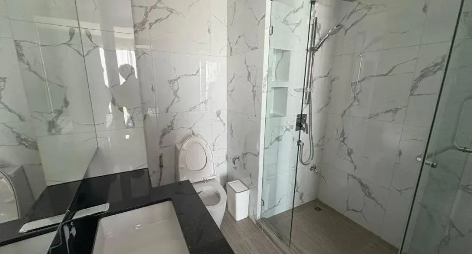 À louer studio condo à Bang Lamung, Chonburi