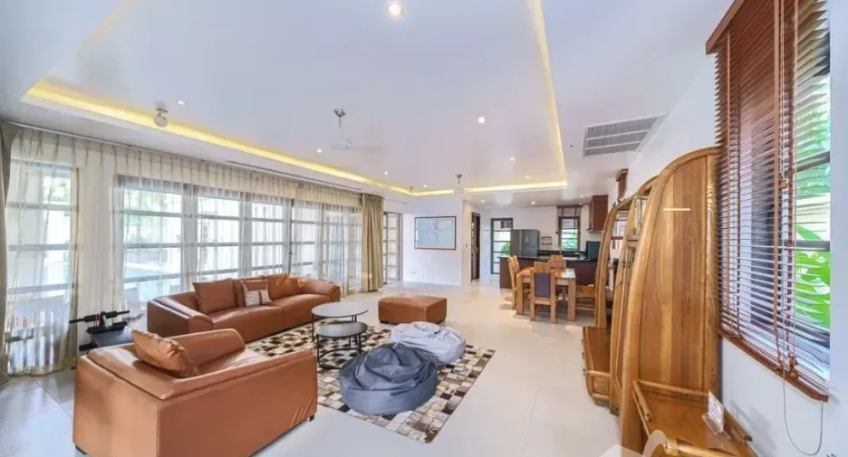 For sale 4 bedrooms villa in Thalang, Phuket