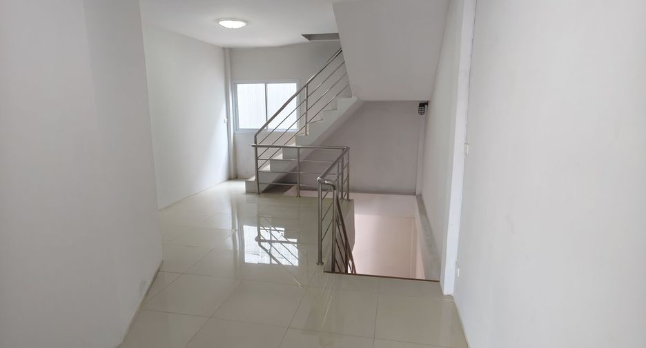 Casa en alquiler de 3 habitaciones en Mueang Khon Kaen, Khon Kaen