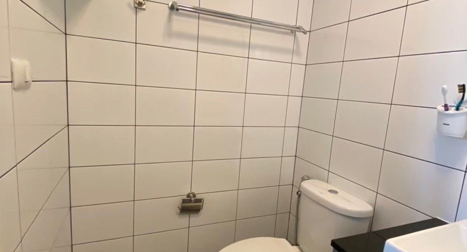 For sale and for rent 1 bed condo in Huai Khwang, Bangkok