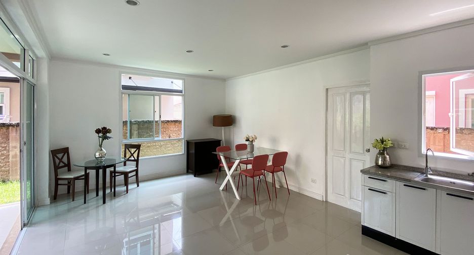 À vendre et à louer 3 chambres maison à Don Mueang, Bangkok