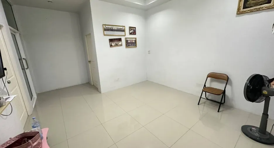 For sale 3 bedrooms house in Mueang Phrae, Phrae