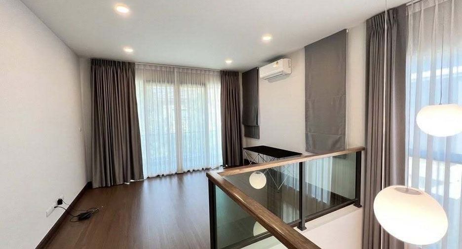 For rent and for sale 4 bedrooms house in Sai Mai, Bangkok