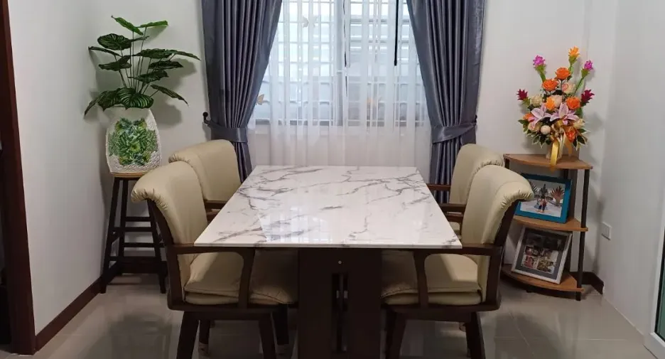Casa en venta de 5 habitaciones en Mueang Nakhon Ratchasima, Nakhon Ratchasima