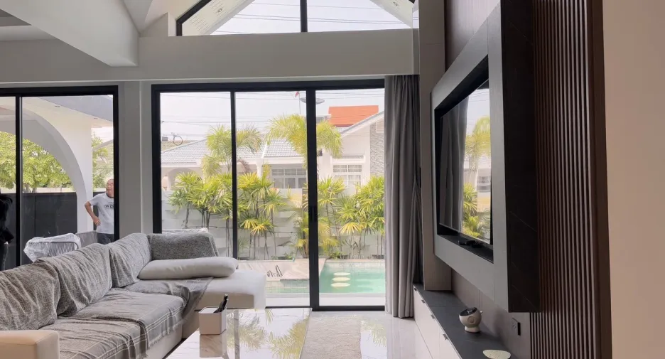 Haus zur Miete mit 4 Zimmer in Bang Lamung, Chonburi