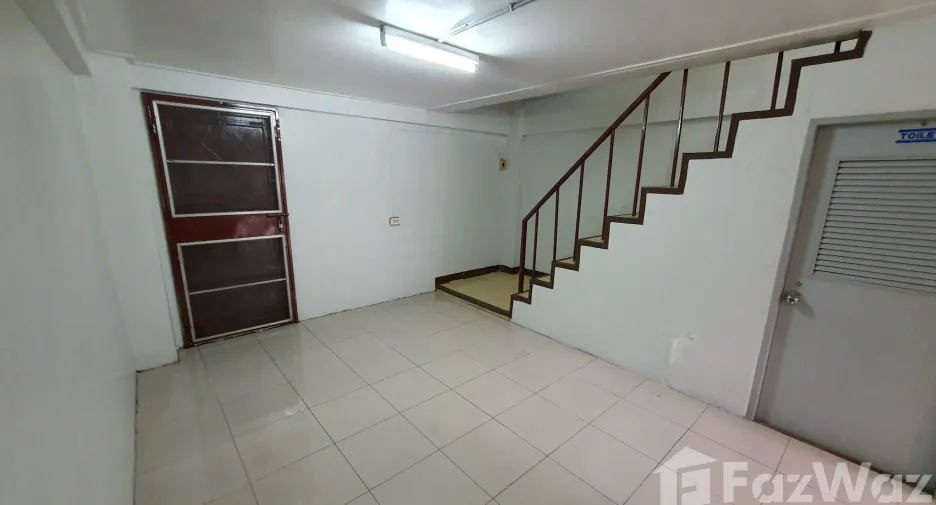 For sale そして for rent 3 ベッドルーム office in Min Buri, Bangkok