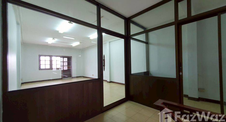 For sale そして for rent 3 ベッドルーム office in Min Buri, Bangkok