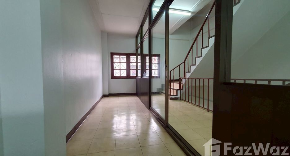 For sale そして for rent 3 ベッドルーム office in Min Buri, Bangkok