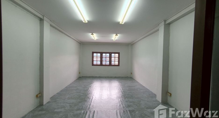 For sale そして for rent 3 ベッドルーム office in Min Buri, Bangkok
