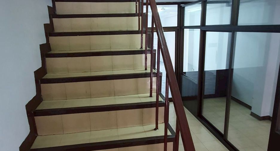 For sale and for rent 3 bedrooms office in Min Buri, Bangkok