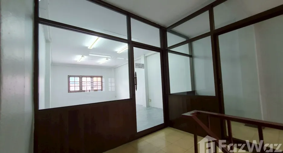 For sale そして for rent 3 ベッドルーム office in Min Buri, Bangkok