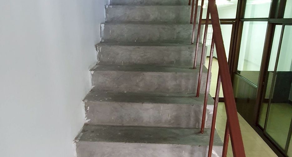 For sale そして for rent 3 ベッドルーム office in Min Buri, Bangkok
