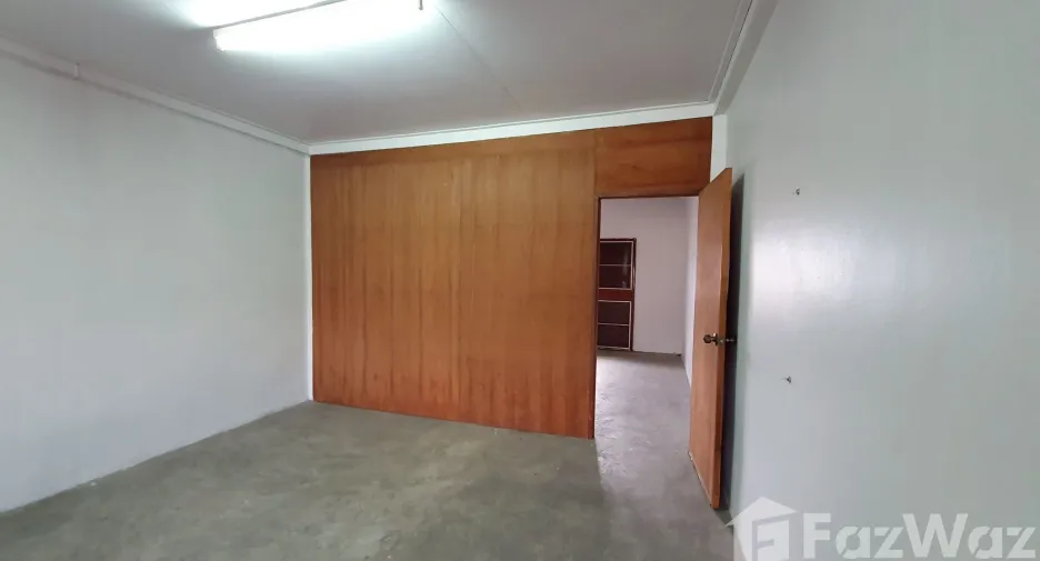 For sale そして for rent 3 ベッドルーム office in Min Buri, Bangkok