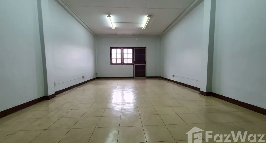 For sale そして for rent 3 ベッドルーム office in Min Buri, Bangkok
