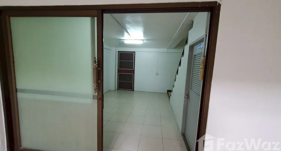For sale そして for rent 3 ベッドルーム office in Min Buri, Bangkok