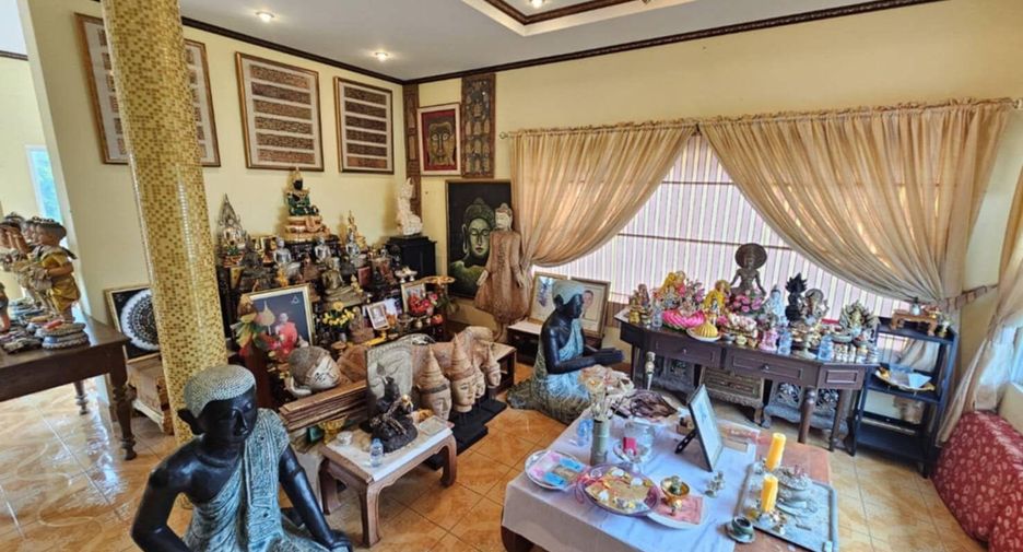 Villa en venta de 5 habitaciones en Bang Lamung, Chonburi